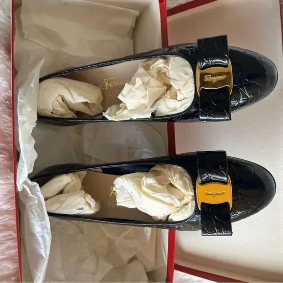 Salvatore ferragamo shoes size 4.5B - Picture 3 of 4